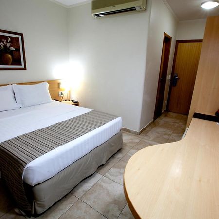 Oitis Hotel Goiania Ruang foto